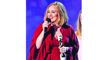 Adele arrasa en premios Brit