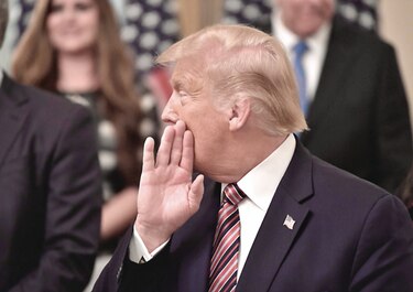 Plan de ayuda de Donald Trump se estanca