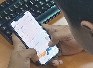 Panamá abre licitación para un tercer operador de telefonía móvil y ampliar la competencia