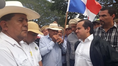 Gobierno denuncia infiltración de 'activistas políticos' en protesta de productores