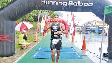 Villalta y Pavoni se imponen en el triatlón de Portobelo