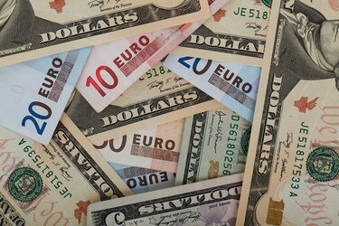 El euro cae hasta los 1.08 dólares tras mantenerse la tasa de desempleo en Estados Unidos