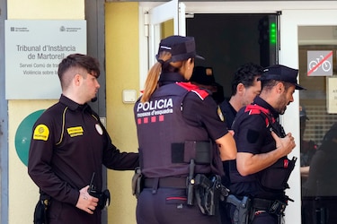 El hijo del fundador de Mango sale en libertad; lo investigan por la muerte de su padre