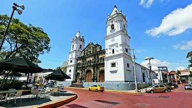 Por una Catedral digna