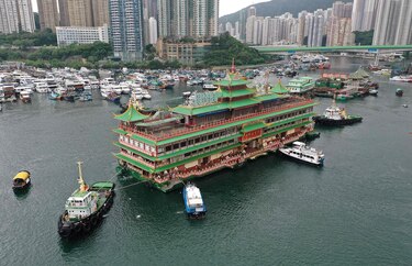 Famoso restaurante flotante de Hong Kong se hunde en el mar de China Meridional