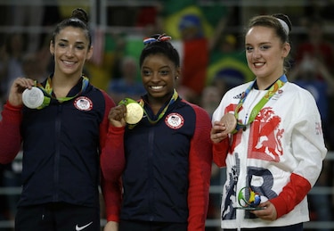 Simone Biles gana su cuarto oro