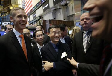 Alibaba comienza su debut histórico en Wall Street