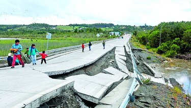 Sismo de 7.6 grados deja daños en el sur
