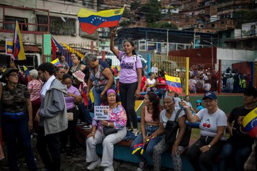 Buques, milicias y denuncias: Venezuela cierra filas contra la ‘amenaza’ de Estados Unidos