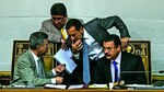 Frenan decreto de Nicolás Maduro