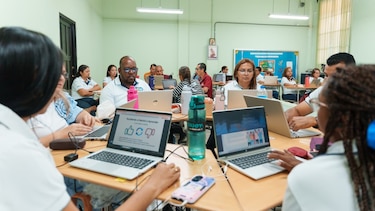 Meduca lanza nuevamente licitación para adquirir laptops estudiantiles