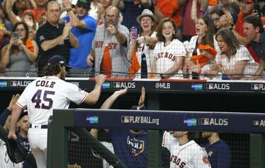 Astros de Houston se ponen arriba en su Serie Divisional
