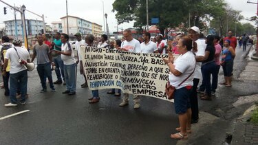 Comerciantes protestan para exigir indemnizaciones por obras de renovación en Colón