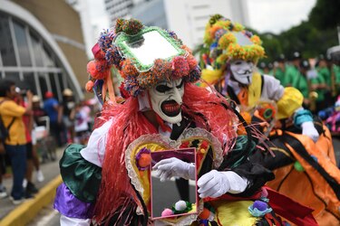 Con un colorido desfile se celebran los 505 años de la ciudad de Panamá