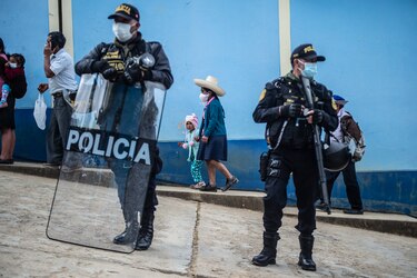 ‘Todavía faltan nuestros votos’, dicen esperanzados campesinos peruanos