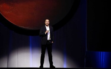 Dueño de SpaceX concibe flota espacial para colonizar Marte