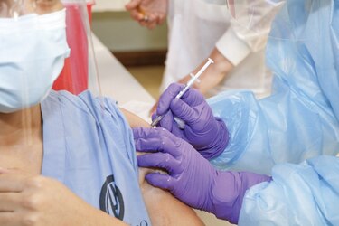 Vacuna contra la Covid-19 llega a los hospitales privados