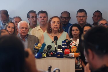 Ni María Corina Machado ni Corina Yoris serían candidatas
