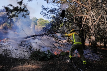 Los incendios que arrasaron 70,000 hectáreas en España están ‘técnicamente estabilizados’