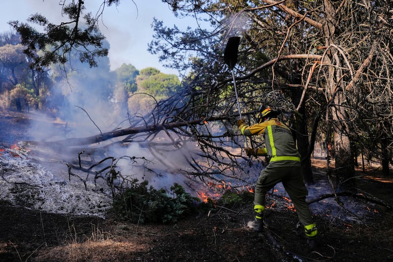 Los incendios que arrasaron 70,000 hectáreas en España están ‘técnicamente estabilizados’