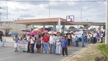 Veragüenses exigen transparencia en nuevo hospital