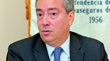 Regulador interviene Istmo Re por iliquidez