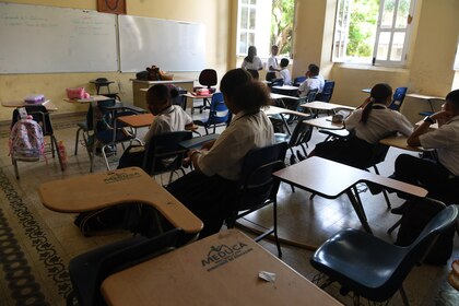 Evaluaciones del primer trimestre escolar inician entre paros y estrategias de refuerzo educativo