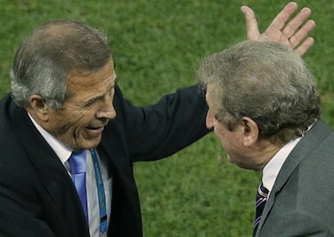 Suárez le dedica con ironía sus dos goles al entrenador inglés