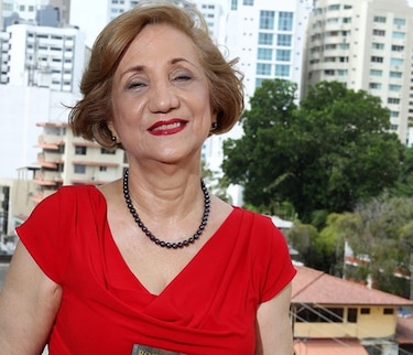 La escritora Rose Marie Tapia se estrena en el terror