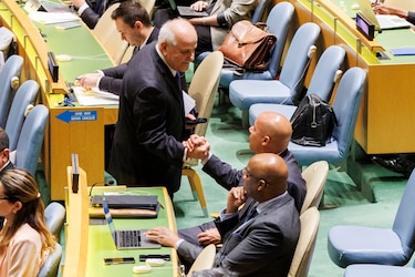 Una abrumadora mayoría de 143 Estados pide la integración plena de Palestina en la ONU