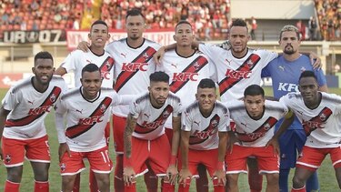 El Sanfra toma la punta con goles