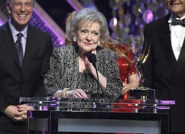 Fans celebran junto a Betty White su 95 cumpleaños