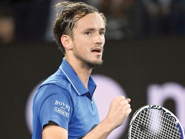 Nadal, Zverev Medvedev, Thiem ganan y avanzan