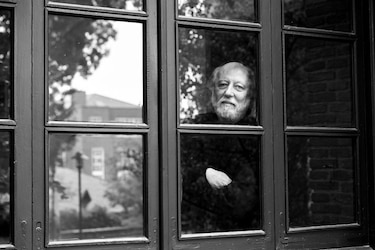 El Nobel de Literatura premia la escritura apocalíptica del húngaro László Krasznahorkai