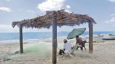 En Santa Clara, la pesca está condenada