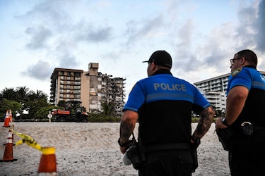 Tras colapso de edificio en Miami se reportan 10 argentinos desaparecidos