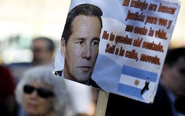 Gobierno argentino critica uso de fondos públicos para vida 'cara' de Nisman