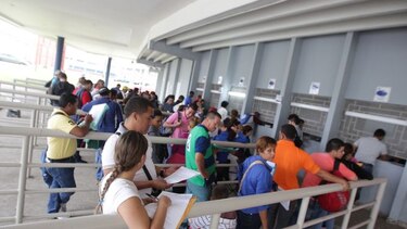 Extranjeros tendrán que someterse a verificación de títulos