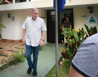 Reaparece Salo Shamah; visita a Martinelli en la embajada de Nicaragua