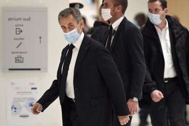 Inculpada en Francia dueña de agencia de ‘paparazzi’ en caso de financiación libia de campaña de Sarkozy