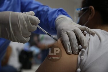 En Panamá se aplican 1,207,995 vacunas contra la Covid-19