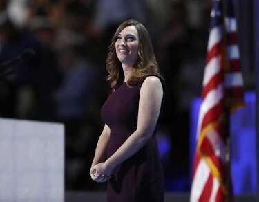 Ella es Sarah McBride, primera mujer transgénero en dar un discurso en la convención demócrata