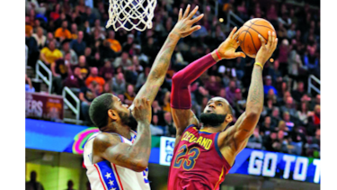 LeBron ayuda en triunfo de los Cavs