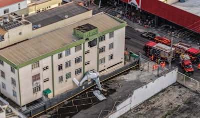 Suben a tres los ocupantes muertos de avioneta que se estrelló contra edificio en Brasil