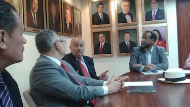Movimiento universitario entrega carta en Contraloría por caso Fudep
