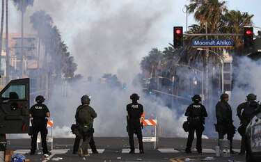 Disturbios y choques con la policía en otra jornada de protestas contra el racismo en Estados Unidos 