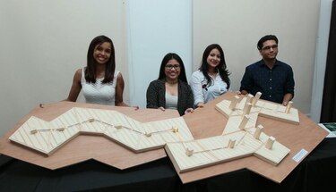 Estudiantes de la USMA ganan concurso del diseño del Monumento  Kilómetro Cero