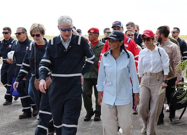 El secretario de Energía de Estados Unidos visita campo petrolero operado por Chevron en Venezuela
