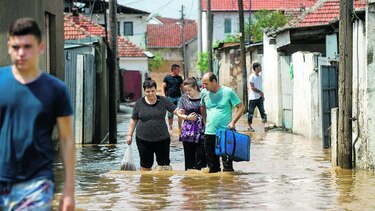 Inundaciones dejan 21 muertos en Macedonia