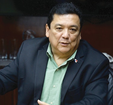 Ulloa y fiscales evalúan principio de especialidad